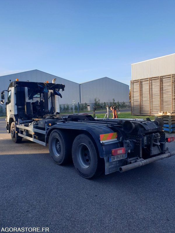 VOLVO FMX POLYBENNE AVEC BRAS DE LEVAGE EURO 6 - 2015 - 227924km - Camion: photos 4 VOLVO FMX POLYBENNE AVEC BRAS DE LEVAGE EURO 6 - 2015 - 227924km - Camion: photos 4