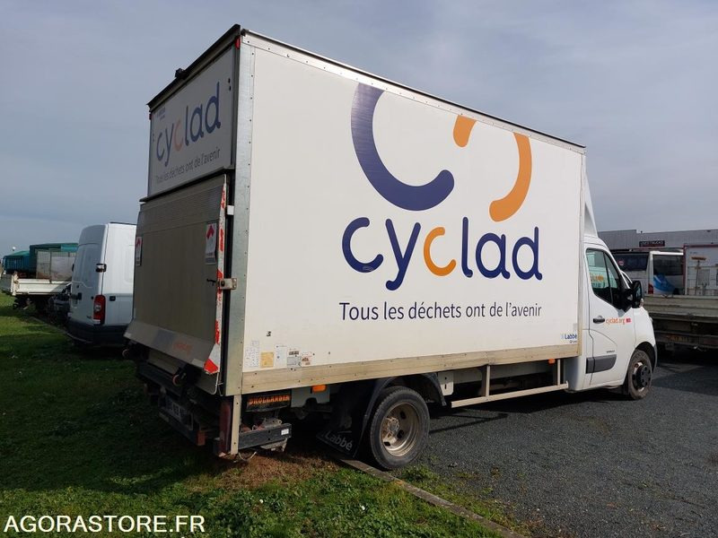 Camion hayon - Fourgon utilitaire: photos 3 Camion hayon - Fourgon utilitaire: photos 3