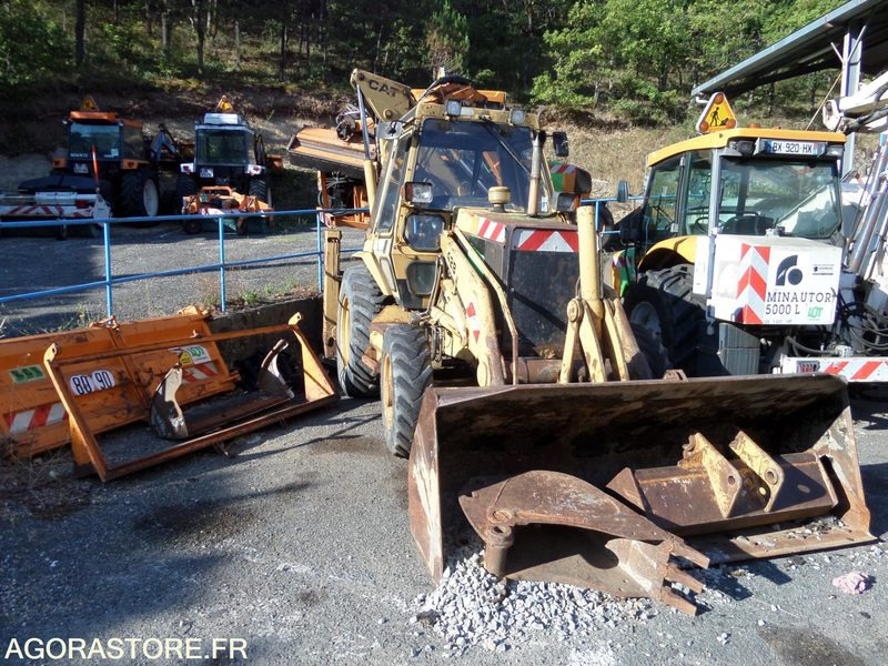 Chargeuse pelleteuse caterpillar 428 -1992- 13000h (N2TRPL) - Tractopelle: photos 1 Chargeuse pelleteuse caterpillar 428 -1992- 13000h (N2TRPL) - Tractopelle: photos 1