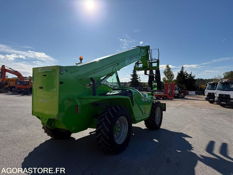 Chariot télescopique MERLO P40.17 - Chariot télescopique: photos 5 Chariot télescopique MERLO P40.17 - Chariot télescopique: photos 5