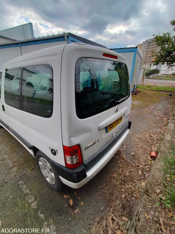 Citroen Berlingo Combispace ESS+GNV - 2007 - 62683kms - Voiture: photos 3 Citroen Berlingo Combispace ESS+GNV - 2007 - 62683kms - Voiture: photos 3
