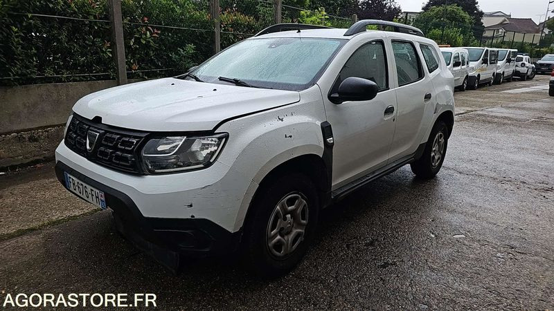 DACIA DUSTER - FB767FH - Voiture: photos 1 DACIA DUSTER - FB767FH - Voiture: photos 1