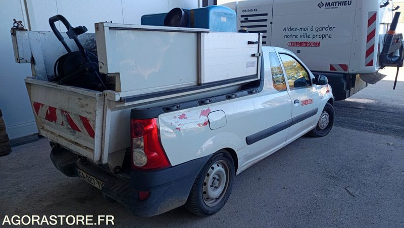 Dacia Logan - 2012 - 111131km - Pick-up: photos 2 Dacia Logan - 2012 - 111131km - Pick-up: photos 2