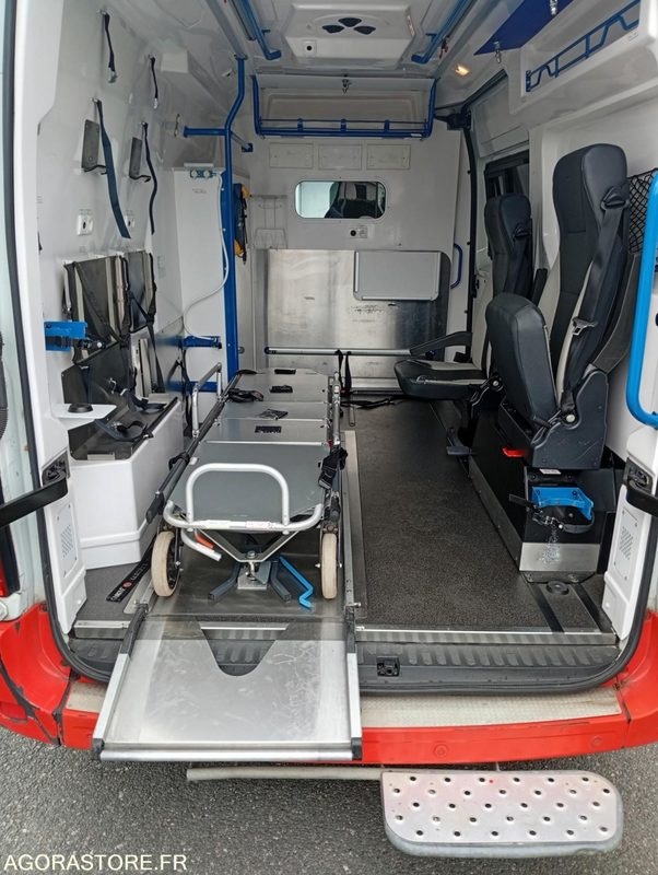 EH-025-LT - Roulant - RENAULT MASTER - VASP - 363 000 Kms - Ambulance: photos 5 EH-025-LT - Roulant - RENAULT MASTER - VASP - 363 000 Kms - Ambulance: photos 5