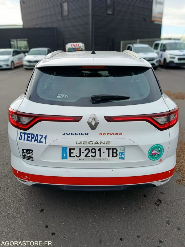 EJ-291-TB - Non Roulant - Renault MEGANE ESTATE - VP - 377 608 Kms - Voiture break: photos 4 EJ-291-TB - Non Roulant - Renault MEGANE ESTATE - VP - 377 608 Kms - Voiture break: photos 4