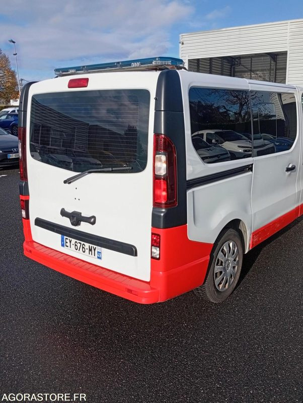 EY-676-MY - Non Roulant - RENAULT TRAFIC - VASP - 321 000 Kms - Ambulance: photos 3 EY-676-MY - Non Roulant - RENAULT TRAFIC - VASP - 321 000 Kms - Ambulance: photos 3