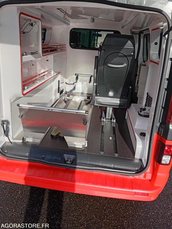 EY-676-MY - Non Roulant - RENAULT TRAFIC - VASP - 321 000 Kms - Ambulance: photos 5 EY-676-MY - Non Roulant - RENAULT TRAFIC - VASP - 321 000 Kms - Ambulance: photos 5