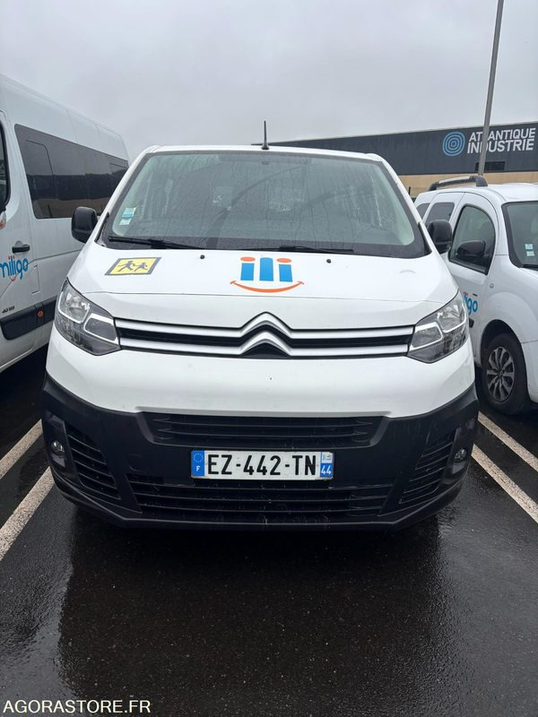 EZ-442-TN - Roulant - CITROEN JUMPY SPACE TOURER - VP - 218 504 Kms - Minibus, Transport de personnes: photos 4 EZ-442-TN - Roulant - CITROEN JUMPY SPACE TOURER - VP - 218 504 Kms - Minibus, Transport de personnes: photos 4