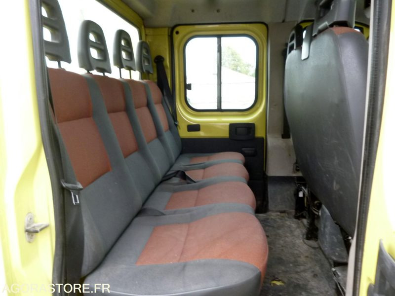 FIAT DUCATO 2.3 JTD 120 BBDC - Fourgon utilitaire: photos 5 FIAT DUCATO 2.3 JTD 120 BBDC - Fourgon utilitaire: photos 5