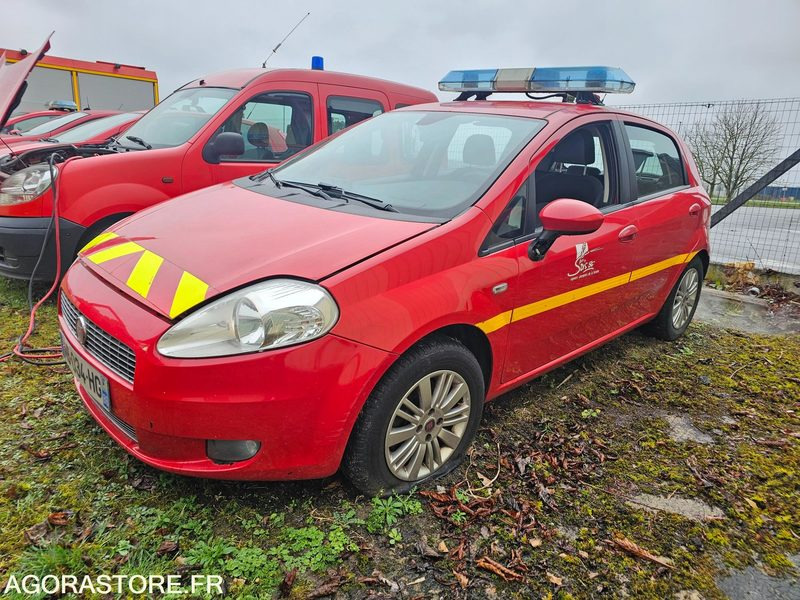 FIAT PUNTO 166119kms 2009 - AB034HG - Voiture: photos 1 FIAT PUNTO 166119kms 2009 - AB034HG - Voiture: photos 1