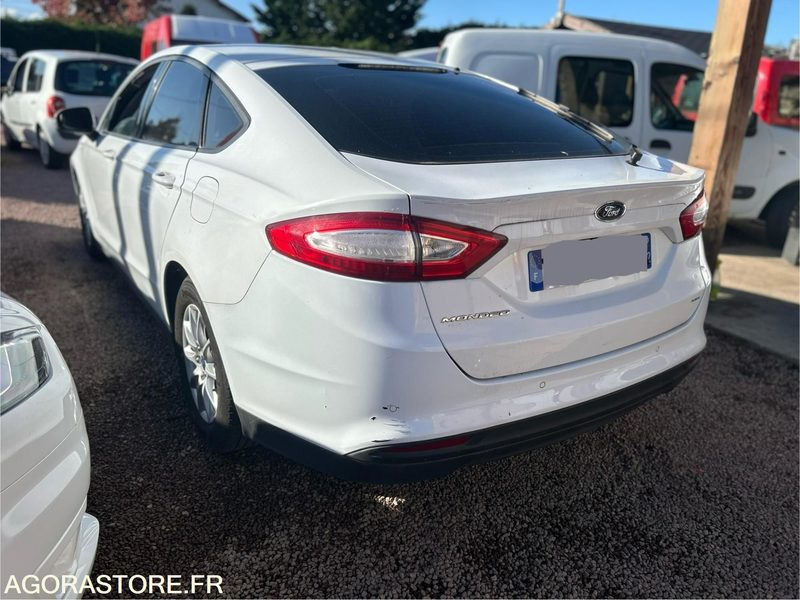 FORD MONDEO 1.0 ECOBOOST 125 CH - Voiture: photos 3 FORD MONDEO 1.0 ECOBOOST 125 CH - Voiture: photos 3