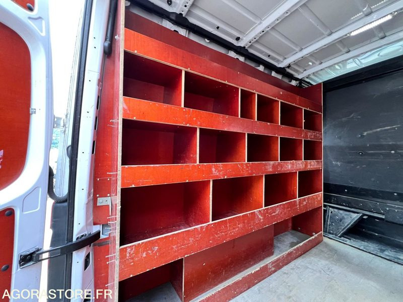 Fourgon Mercedes-Benz SPRINTER 2 V6 3L 190cv - 2014 - 143500Kms - Fourgon utilitaire: photos 4 Fourgon Mercedes-Benz SPRINTER 2 V6 3L 190cv - 2014 - 143500Kms - Fourgon utilitaire: photos 4
