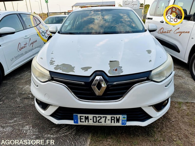 GUYANE FRANCAISE CONTINENT SUD AMERICAIN-RENAULT MEGANE 4_2017_128145 KM - Voiture: photos 2 GUYANE FRANCAISE CONTINENT SUD AMERICAIN-RENAULT MEGANE 4_2017_128145 KM - Voiture: photos 2