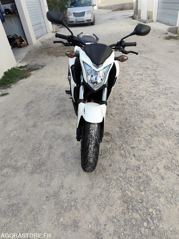 HONDA CB500F - 2013 - 52300KMS - Motocyclette: photos 5 HONDA CB500F - 2013 - 52300KMS - Motocyclette: photos 5