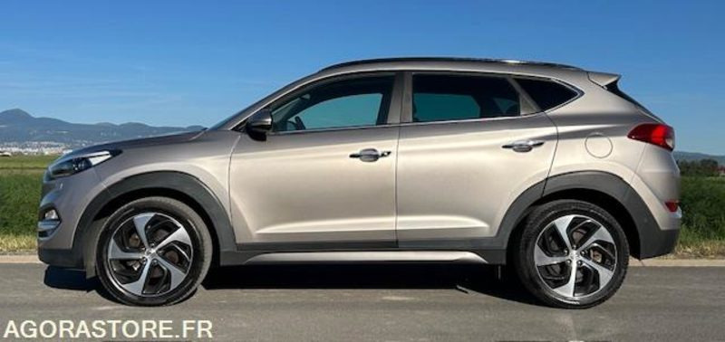 HYUNDAI TUCSON III 1.7 CRDI 141 CH EXECUTIVE 2WD DCT-7 - 2016 - 141 950 kms - SUV: photos 3 HYUNDAI TUCSON III 1.7 CRDI 141 CH EXECUTIVE 2WD DCT-7 - 2016 - 141 950 kms - SUV: photos 3