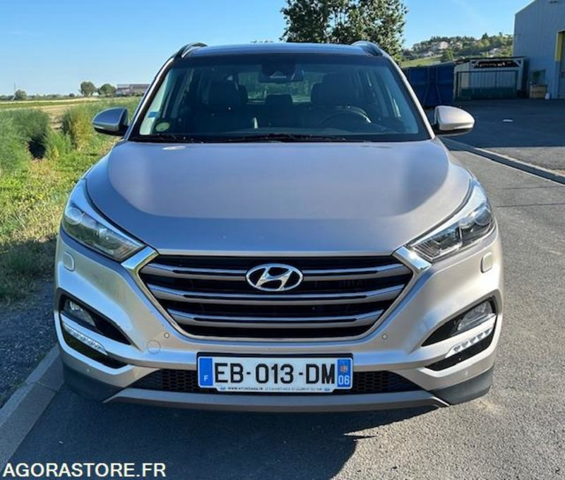 HYUNDAI TUCSON III 1.7 CRDI 141 CH EXECUTIVE 2WD DCT-7 - 2016 - 141 950 kms - SUV: photos 2 HYUNDAI TUCSON III 1.7 CRDI 141 CH EXECUTIVE 2WD DCT-7 - 2016 - 141 950 kms - SUV: photos 2