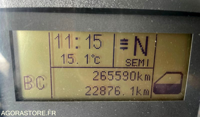 IVECO EUROCARGO PLATEAU - 2015 - 295 000KM - Camion plateau: photos 3 IVECO EUROCARGO PLATEAU - 2015 - 295 000KM - Camion plateau: photos 3