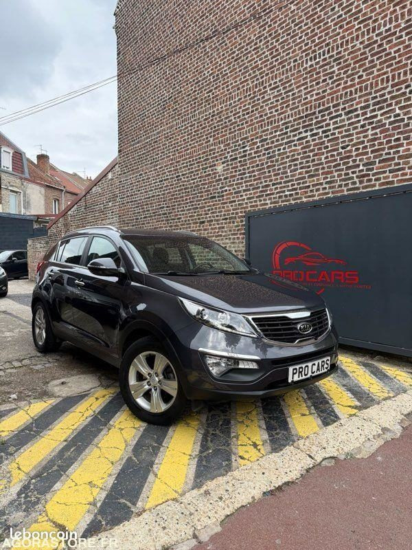 KIA SPORTAGE - 92600km -2011 - Voiture: photos 1 KIA SPORTAGE - 92600km -2011 - Voiture: photos 1