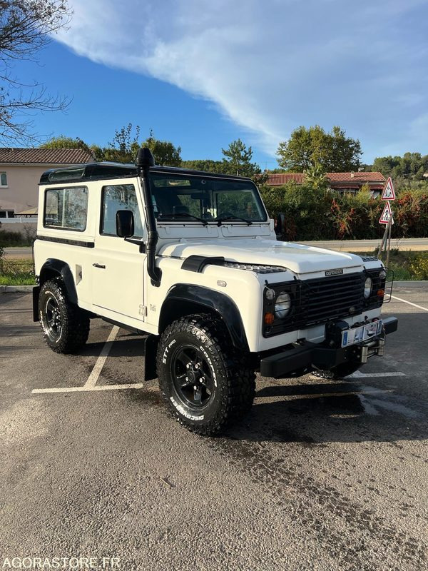 LAND ROVER DEFENDER 90 - 175 000km - SUV: photos 1 LAND ROVER DEFENDER 90 - 175 000km - SUV: photos 1