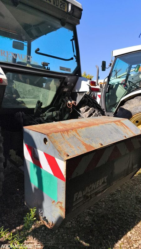 Lot Renault - Tracteur ergos 110-CF 056 - 2001 - 11404 et CHARGEUR FAUCHEUX TRF0 - Tracteur agricole: photos 4 Lot Renault - Tracteur ergos 110-CF 056 - 2001 - 11404 et CHARGEUR FAUCHEUX TRF0 - Tracteur agricole: photos 4