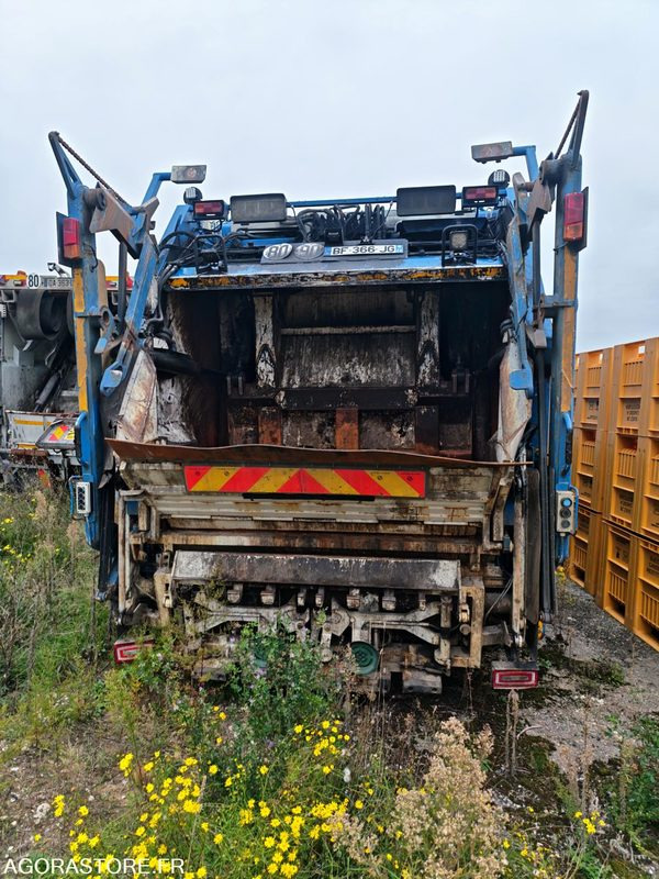MAN 26T/BOM - BF366JG - Benne à ordures ménagères: photos 3 MAN 26T/BOM - BF366JG - Benne à ordures ménagères: photos 3