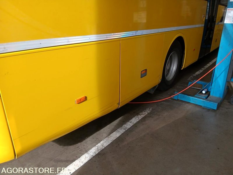 MERCEDES INTOURO N°083089 - Bus scolaire: photos 3 MERCEDES INTOURO N°083089 - Bus scolaire: photos 3