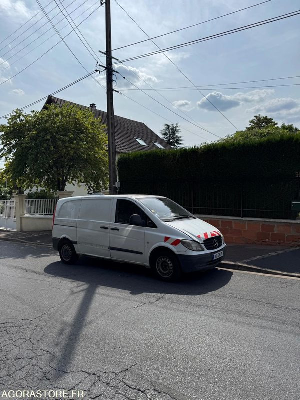 MERCEDES VITO HYDROCUREUR - Fourgon utilitaire: photos 2 MERCEDES VITO HYDROCUREUR - Fourgon utilitaire: photos 2