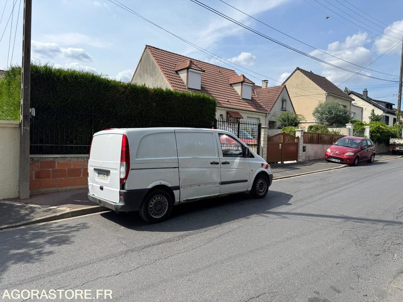 MERCEDES VITO HYDROCUREUR - Fourgon utilitaire: photos 1 MERCEDES VITO HYDROCUREUR - Fourgon utilitaire: photos 1