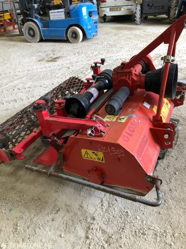 Enfouisseur de pierres DAIRON RD100NIV pour micro tracteur 22-35CV - Machine agricole: photos 4 Enfouisseur de pierres DAIRON RD100NIV pour micro tracteur 22-35CV - Machine agricole: photos 4