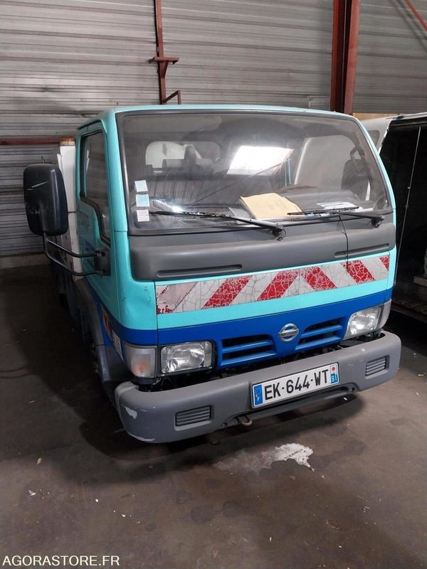 NISSAN Cabstar 4T5 BAROCLEAN 2006 310 000Km NON ROULANT EXPORT EXCLUSIVEMENT - Camion hydrocureur: photos 2 NISSAN Cabstar 4T5 BAROCLEAN 2006 310 000Km NON ROULANT EXPORT EXCLUSIVEMENT - Camion hydrocureur: photos 2