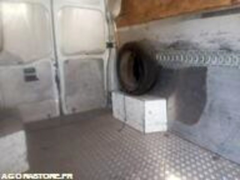 NISSAN INTERSTAR AVEC HAYON AS-559-GY - Fourgon utilitaire: photos 2 NISSAN INTERSTAR AVEC HAYON AS-559-GY - Fourgon utilitaire: photos 2