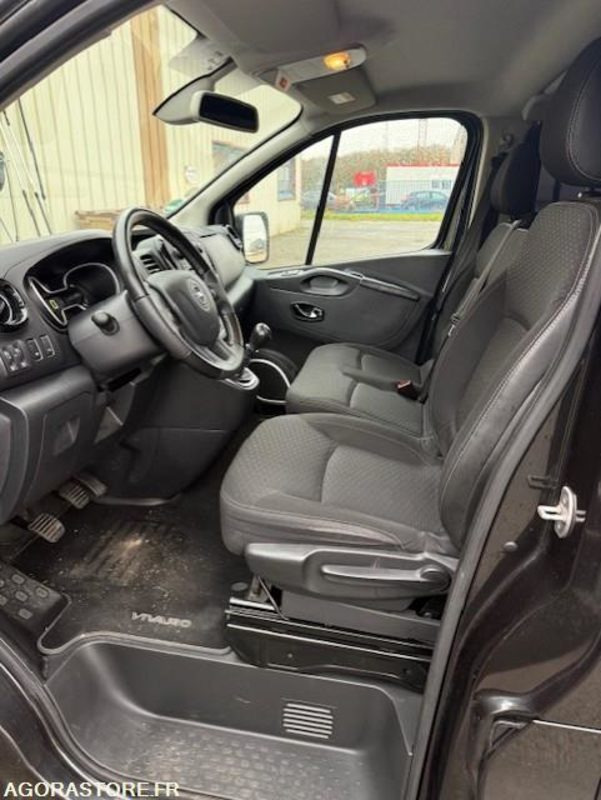 OPEL VIVARO MINIBUS - Minibus, Transport de personnes: photos 4 OPEL VIVARO MINIBUS - Minibus, Transport de personnes: photos 4