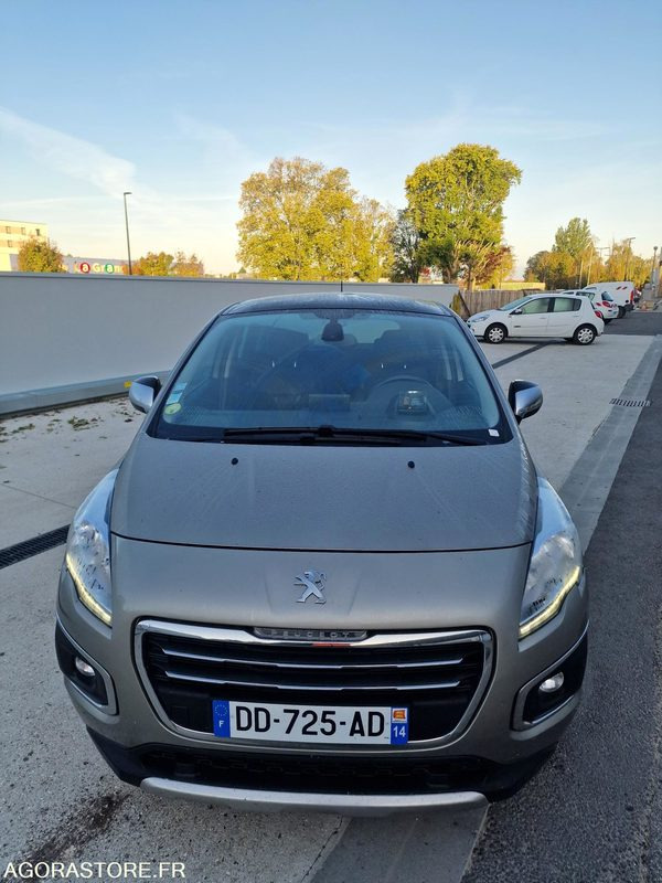 PEUGEOT 3008 - Voiture: photos 2 PEUGEOT 3008 - Voiture: photos 2