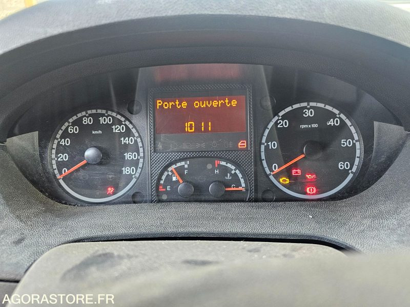 Fourgon utilitaire PEUGEOT BOXER - 2013 - 65748KM - CX252KC: photos 10