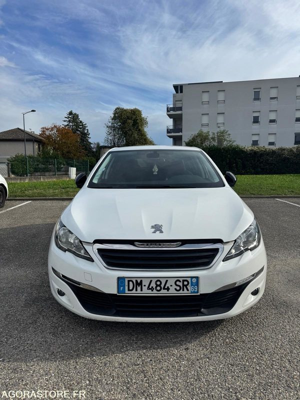 Peugeot 308 1.6 HDi 90 CV phase 2 T9 - 2014 - 172 500 KMS - Voiture: photos 1 Peugeot 308 1.6 HDi 90 CV phase 2 T9 - 2014 - 172 500 KMS - Voiture: photos 1