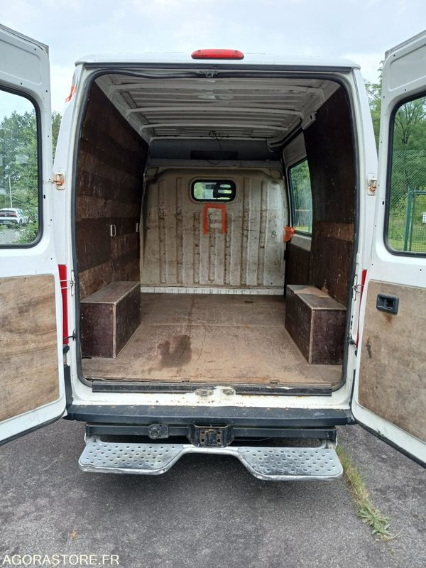 Peugeot Boxer (51802) - Fourgon utilitaire: photos 3 Peugeot Boxer (51802) - Fourgon utilitaire: photos 3