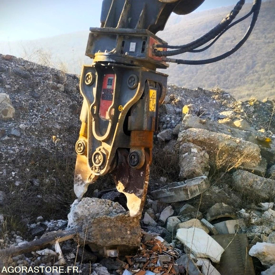 PINCE DE DÉMOLITION CROC BÉTON VTN MT10 AVEC ATTACHE MORIN M4 - ANNÉE 2013 - Pièces de rechange pour Engins de chantier: photos 2 PINCE DE DÉMOLITION CROC BÉTON VTN MT10 AVEC ATTACHE MORIN M4 - ANNÉE 2013 - Pièces de rechange pour Engins de chantier: photos 2