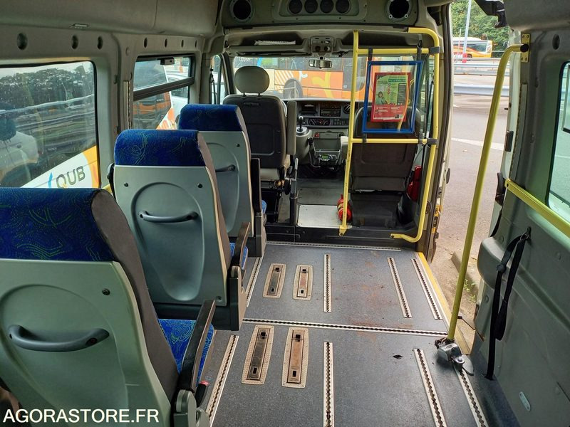 QBO Dir Transport - RENAULT MASTER 2 TPMR - Voiture: photos 4 QBO Dir Transport - RENAULT MASTER 2 TPMR - Voiture: photos 4