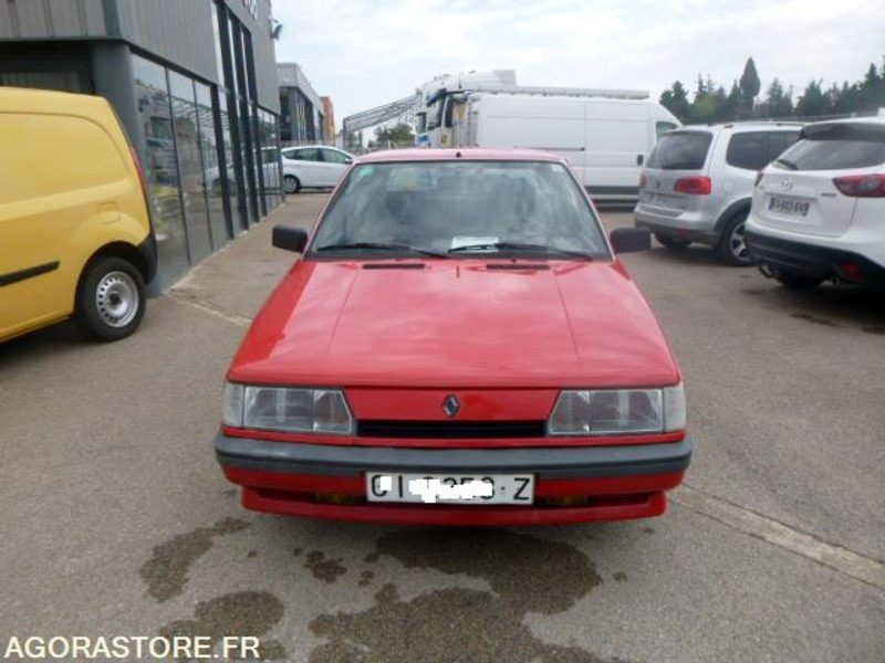 RENAULT 11 TSE - 1987 - 155 360km - Voiture: photos 2 RENAULT 11 TSE - 1987 - 155 360km - Voiture: photos 2