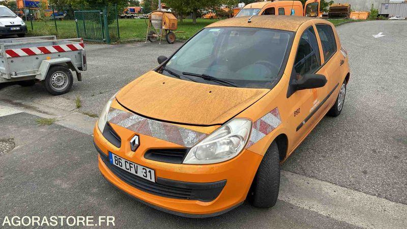 RENAULT CLIO - 2008 - 138942 KM - Voiture: photos 2 RENAULT CLIO - 2008 - 138942 KM - Voiture: photos 2