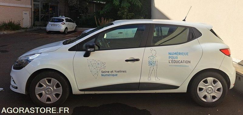 RENAULT - CLIO - 2018 - 79 000 KM - Voiture: photos 3 RENAULT - CLIO - 2018 - 79 000 KM - Voiture: photos 3