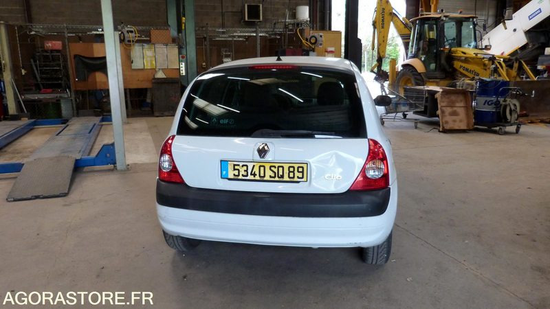 RENAULT CLIO - Voiture: photos 4 RENAULT CLIO - Voiture: photos 4