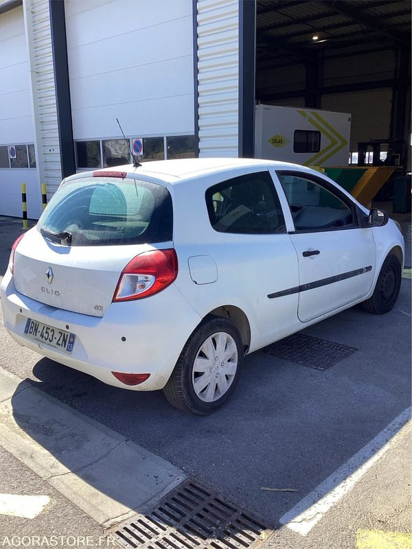 RENAULT Clio 3 Société - 2011 / 294470 KM (P0402742 ) - Voiture: photos 4 RENAULT Clio 3 Société - 2011 / 294470 KM (P0402742 ) - Voiture: photos 4