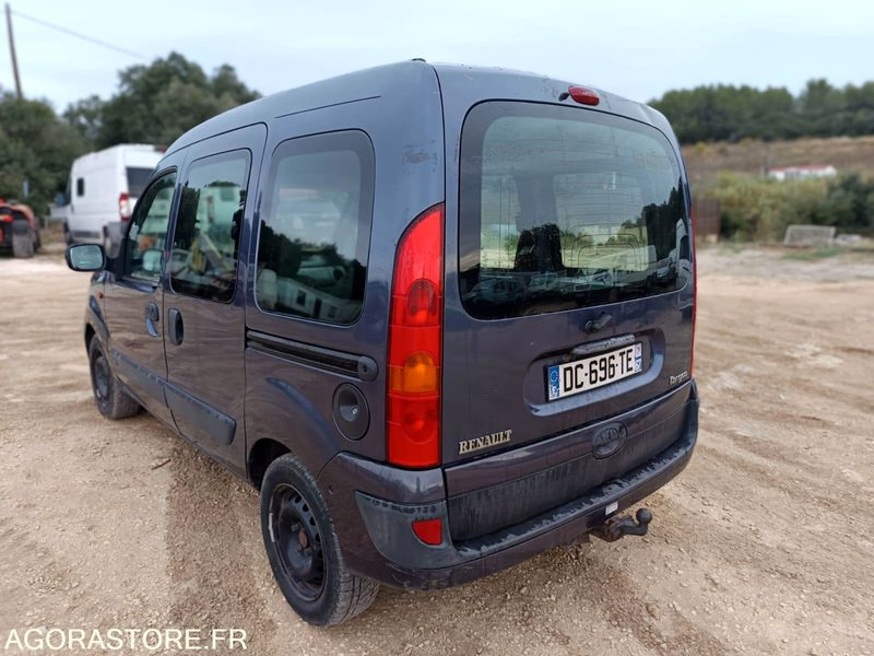 RENAULT KANGOO 1.5 DCI - 2003 - 227000KMS - Voiture: photos 5 RENAULT KANGOO 1.5 DCI - 2003 - 227000KMS - Voiture: photos 5