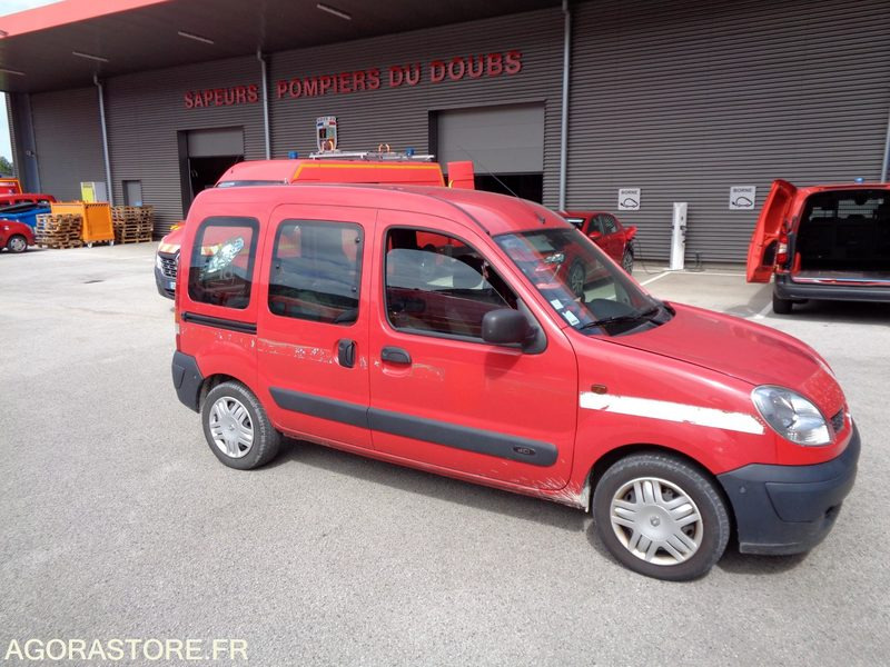 RENAULT KANGOO 2252 YJ 25 - Voiture: photos 2 RENAULT KANGOO 2252 YJ 25 - Voiture: photos 2