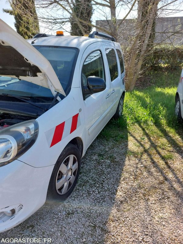 RENAULT KANGOO - Fourgonnette: photos 3 RENAULT KANGOO - Fourgonnette: photos 3