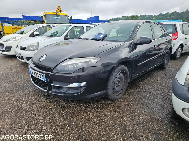 RENAULT LAGUNA - 2013 - 284237km - CP823YZ - Voiture: photos 1 RENAULT LAGUNA - 2013 - 284237km - CP823YZ - Voiture: photos 1