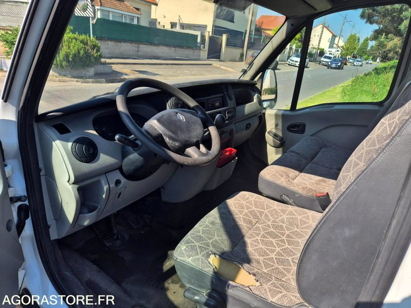RENAULT MASTER 2.5 DCI 120 CV - 2008 - 182 425km - Fourgon utilitaire: photos 5 RENAULT MASTER 2.5 DCI 120 CV - 2008 - 182 425km - Fourgon utilitaire: photos 5