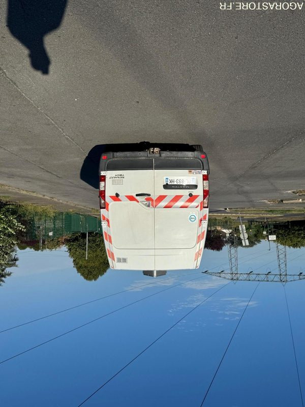 RENAULT MASTER 7 PLACES 258 000 KM - Fourgon utilitaire: photos 3 RENAULT MASTER 7 PLACES 258 000 KM - Fourgon utilitaire: photos 3