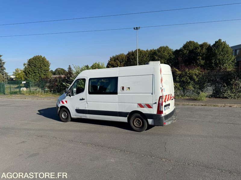 RENAULT MASTER 7 PLACES 258 000 KM - Fourgon utilitaire: photos 2 RENAULT MASTER 7 PLACES 258 000 KM - Fourgon utilitaire: photos 2